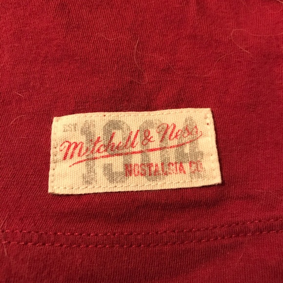 Woman’s Cleveland cavs Mitchell & ness shirt - Picture 3 of 5